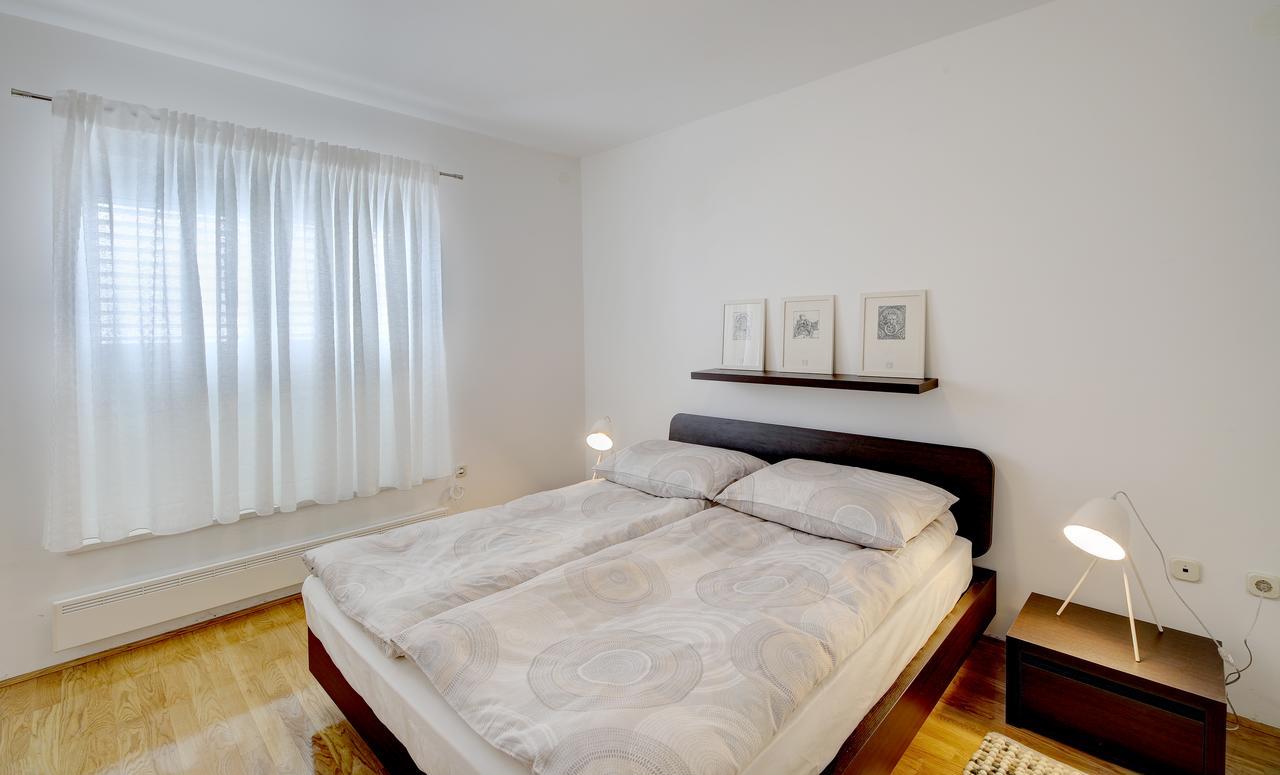 Apartment 330 ドゥブロブニク エクステリア 写真